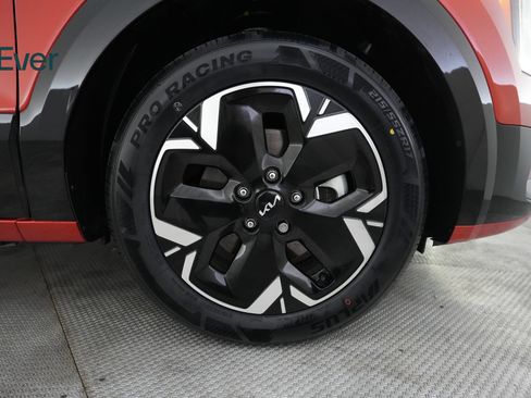 Used 2023 Kia Niro Wind FWD image 20
