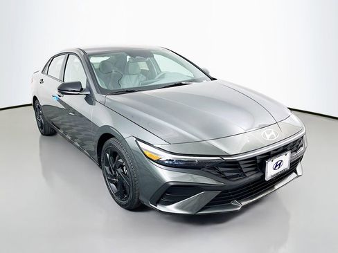 New 2026 Hyundai Elantra Sport image 3