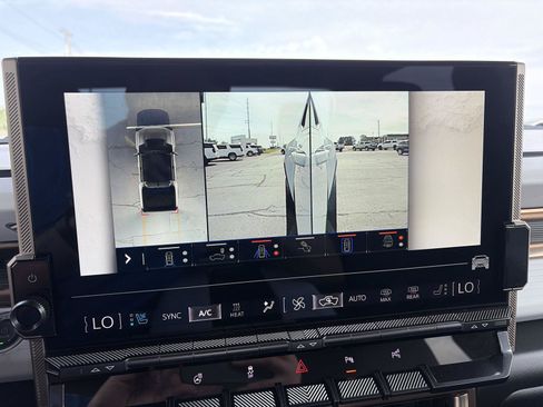 Used 2025 GMC Hummer EV 3X AWD/4WD image 32