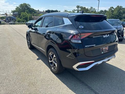 Certified 2023 Kia Sportage EX AWD/4WD image 5