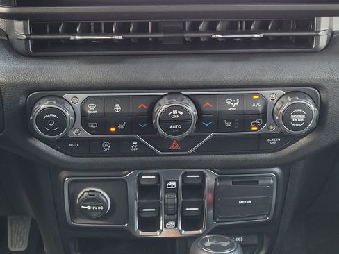 New 2025 Jeep Wrangler Sport S image 15