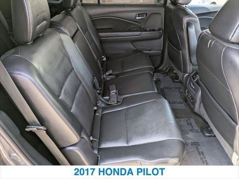 Used 2017 Honda Pilot Touring image 24