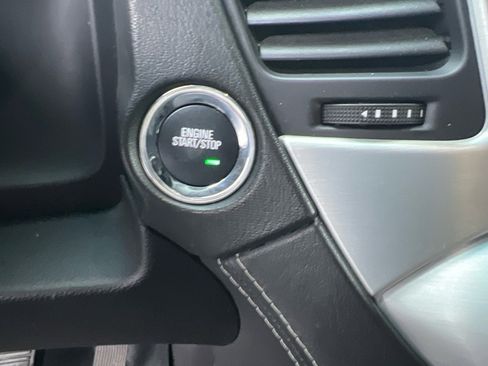 Used 2017 GMC Yukon XL SLT w/ Open Road Package image 35