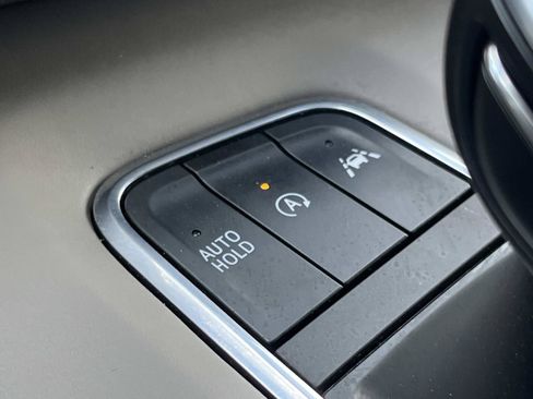 Used 2022 Cadillac Escalade ESV Sport Platinum RWD image 42