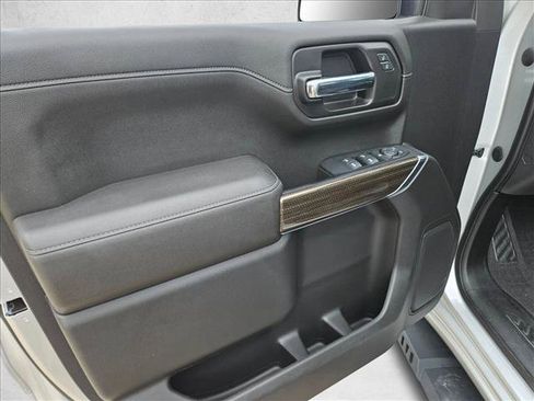Used 2022 Chevrolet Silverado 1500 RST w/ Safety Package AWD/4WD image 14