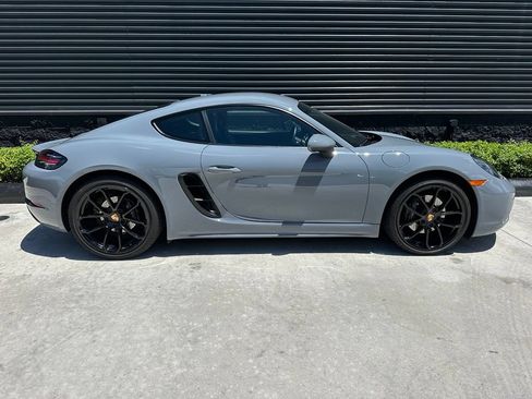 Certified 2024 Porsche 718 Cayman RWD image 11