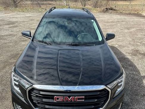 Used 2023 GMC Terrain SLE w/ Driver Convenience Package FWD image 7