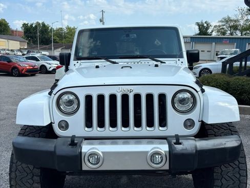 Used 2017 Jeep Wrangler Unlimited Sahara w/ Max Tow Package AWD/4WD image 3