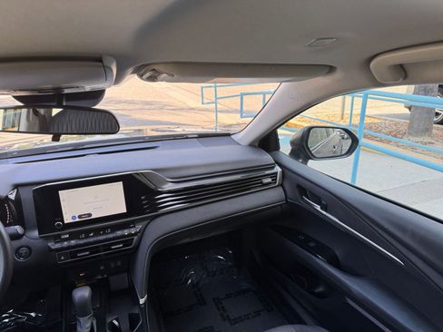 Used 2025 Toyota Camry LE FWD image 34