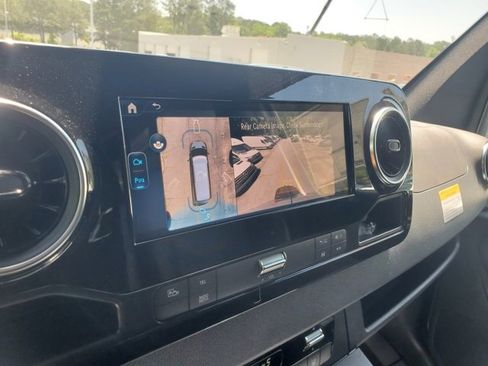 Used 2025 Mercedes-Benz Sprinter 2500 image 29