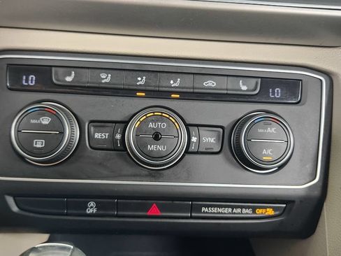 Used 2018 Volkswagen Atlas SE FWD image 30