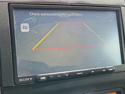 Used 2019 Nissan Frontier SL RWD image 33