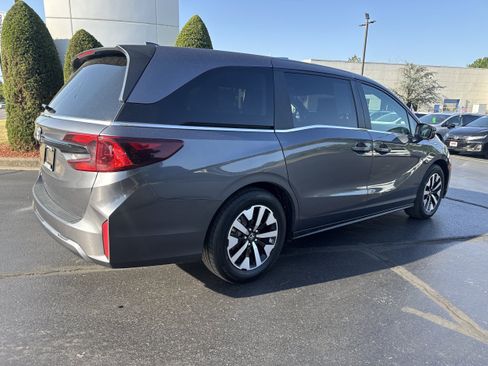 Used 2025 Honda Odyssey EX-L image 6