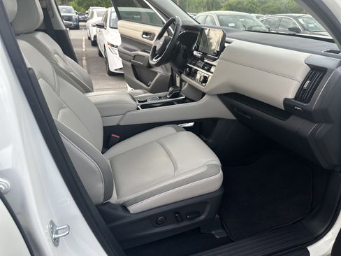 Certified 2023 Nissan Pathfinder SL w/ SL Premium Package image 25