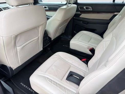 Used 2018 Ford Explorer Platinum AWD/4WD image 14