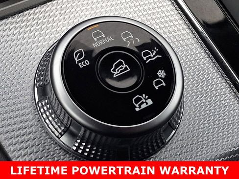 Used 2024 Mitsubishi Outlander SEL image 25