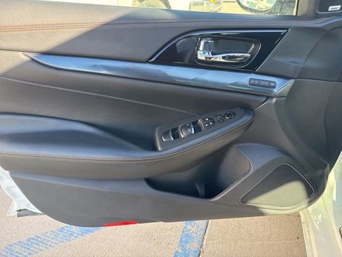 Used 2023 Nissan Maxima SR w/ Sport Mat Group image 21