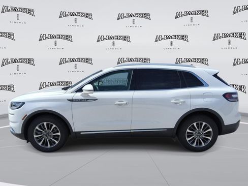 Used 2023 Lincoln Nautilus AWD w/ Premium Package image 2