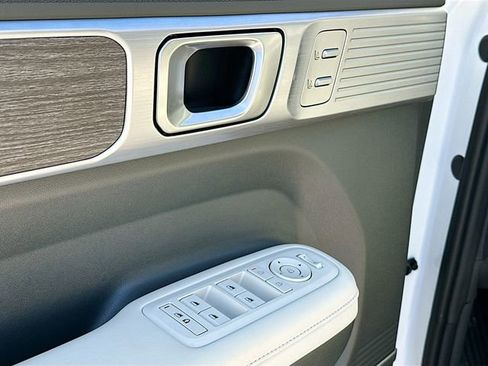 Used 2024 Hyundai Santa Fe Limited image 18