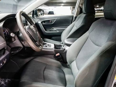Certified 2019 Toyota RAV4 LE image 17