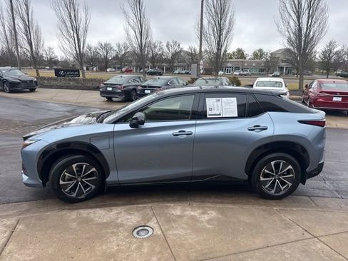 Certified 2025 Lexus RZ 450e w/ Technology Package image 6