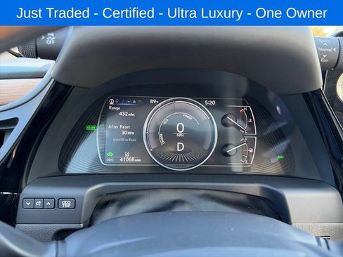Used 2024 Lexus ES 300h Ultra Luxury w/ Accessory Package (Z2) FWD image 8