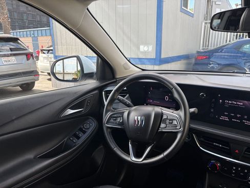 Used 2025 Buick Encore GX Preferred FWD image 33