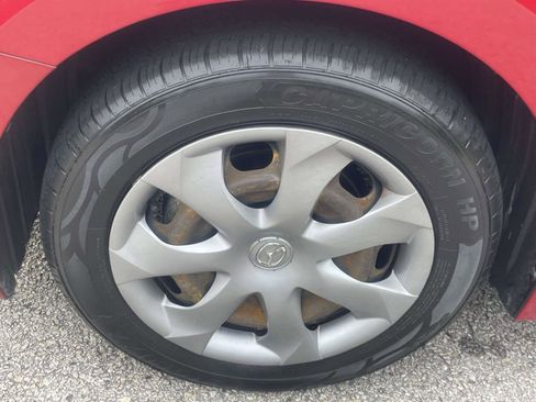Used 2015 MAZDA MAZDA3 i Sport FWD image 9