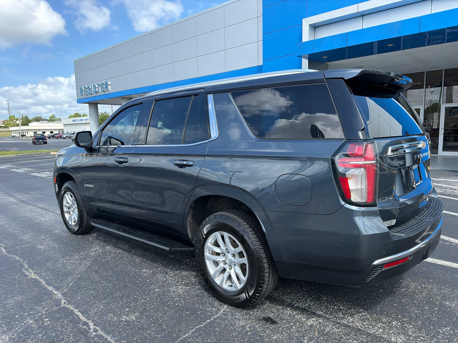 Used 2021 Chevrolet Tahoe LT RWD image 3