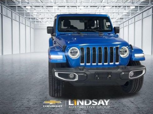 Used 2021 Jeep Wrangler Unlimited Sahara w/ Cold Weather Group AWD/4WD image 4