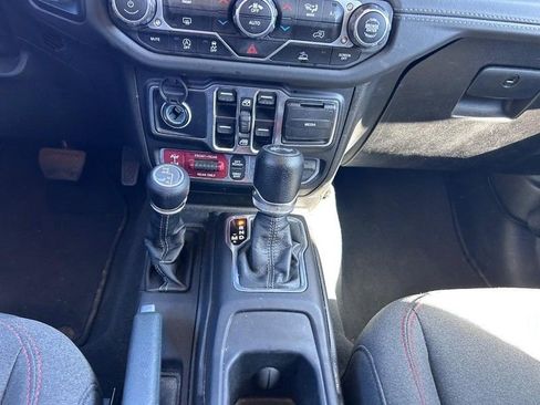 Used 2024 Jeep Wrangler Unlimited Rubicon image 14