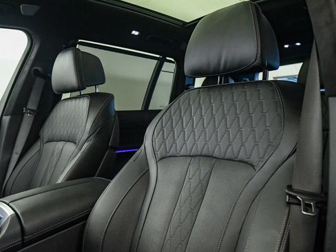 Used 2024 BMW X7 M60i w/ Climate Comfort Package AWD/4WD image 25