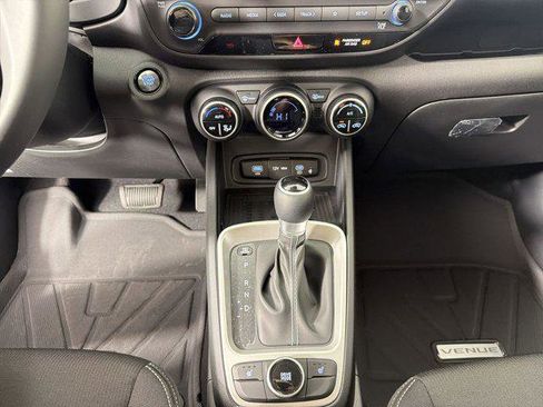 New 2026 Hyundai Venue SEL FWD image 19