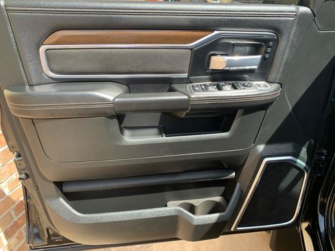 Used 2022 RAM 3500 Laramie AWD/4WD image 32