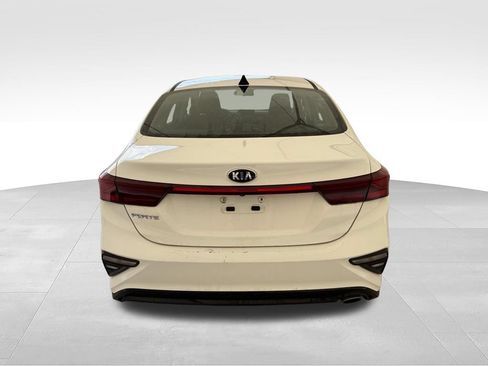 Used 2020 Kia Forte LXS FWD image 9