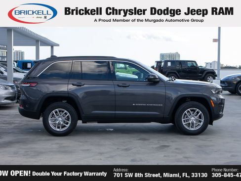 New 2025 Jeep Grand Cherokee Laredo image 4