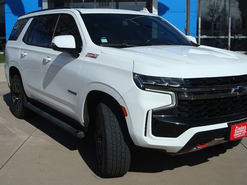 Used 2021 Chevrolet Tahoe Z71 w/ Z71 Signature Package image 3