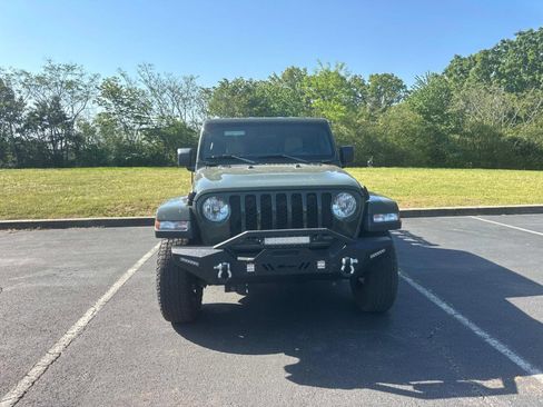 Used 2022 Jeep Gladiator Sport AWD/4WD image 9