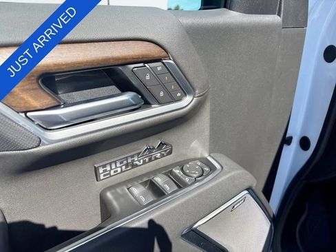 New 2026 Chevrolet Silverado 1500 High Country AWD/4WD image 13