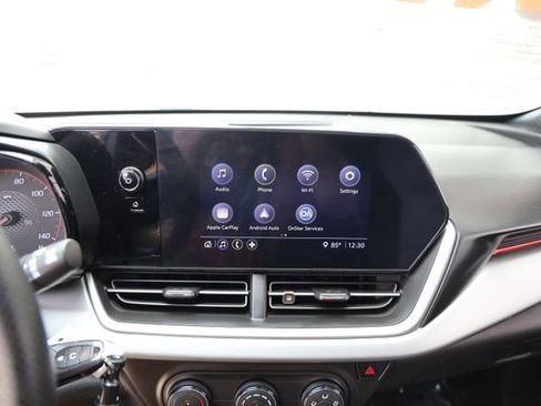 Used 2024 Chevrolet Trax RS FWD image 16