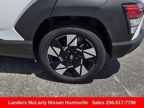 Used 2025 Hyundai Kona SEL FWD image 12