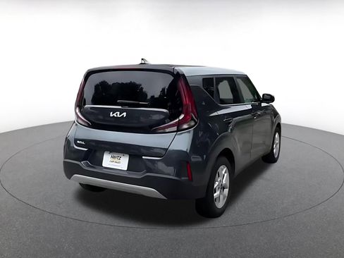 Used 2025 Kia Soul LX w/ LX Technology Package FWD image 15