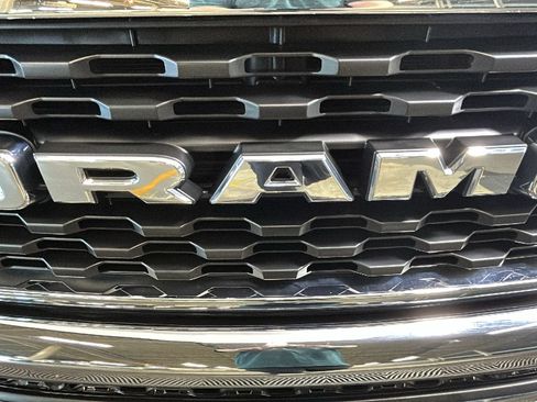 Used 2022 RAM 1500 Big Horn AWD/4WD image 10
