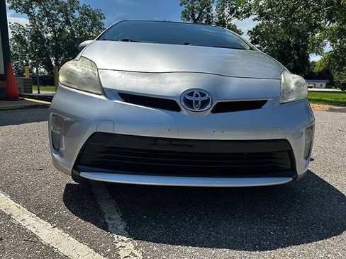 Used 2013 Toyota Prius Three w/ Solar Roof Pkg FWD image 7