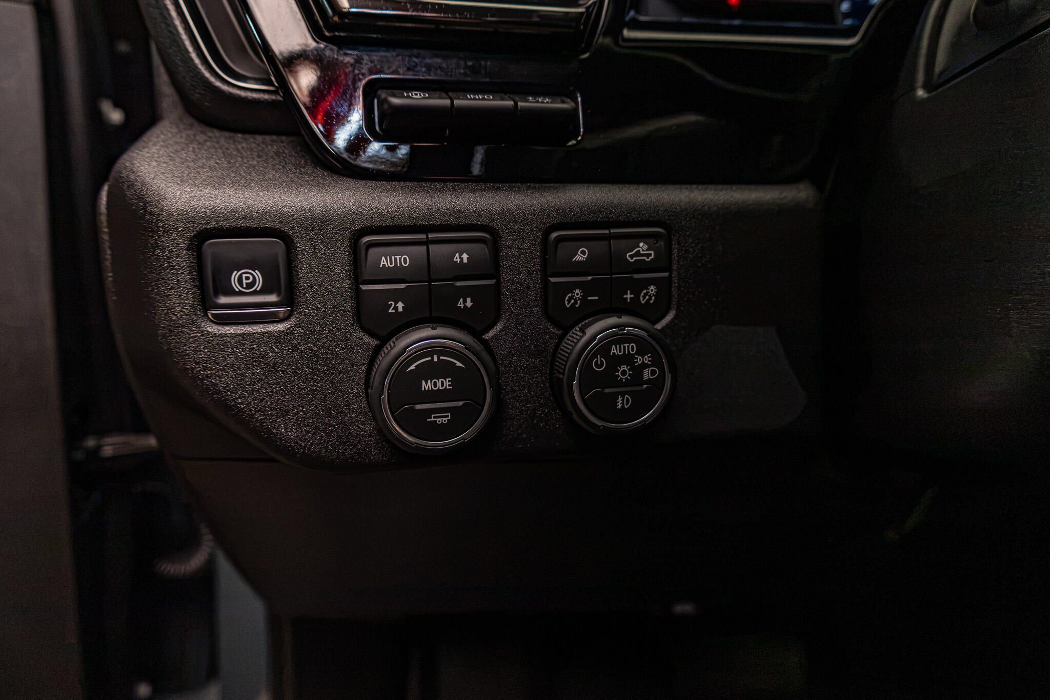 Used 2026 Chevrolet Silverado 2500 ZR2 AWD/4WD image 18