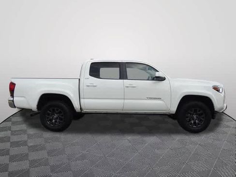 Used 2023 Toyota Tacoma SR5 w/ SR5 Appearance Package RWD image 4