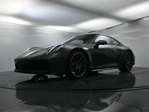 Certified 2025 Porsche 911 Carrera RWD image 38