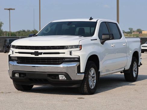 Used 2021 Chevrolet Silverado 1500 RST w/ Convenience Package II AWD/4WD image 6