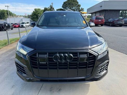 Used 2021 Audi Q7 3.0T Prestige w/ Prestige Package AWD/4WD image 3