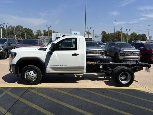 New 2026 GMC Sierra 3500 Pro w/ Convenience Package AWD/4WD image 6